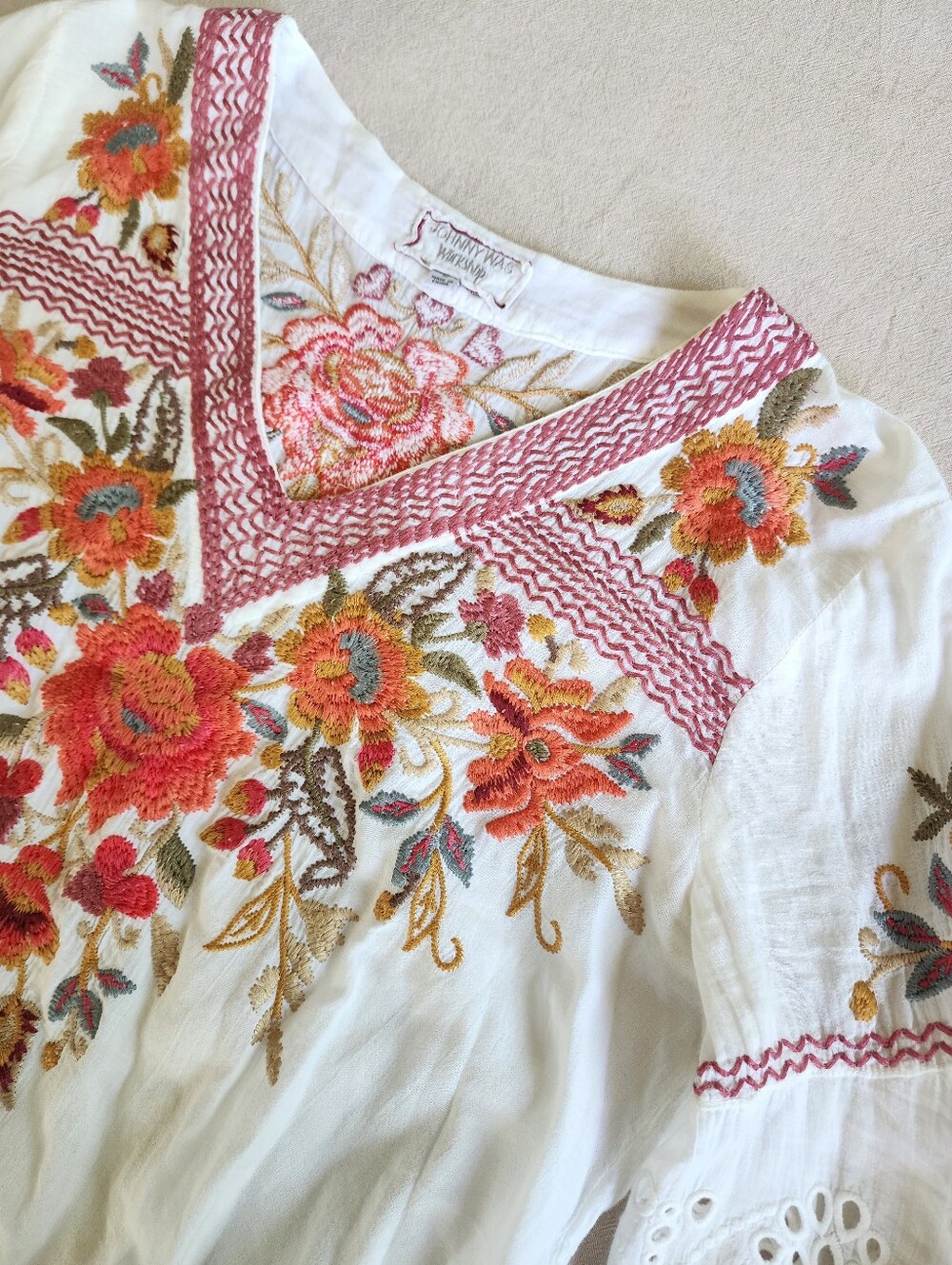 Johnny Was Violette Swing Blouse White with Floral Embroidery Eyelete Sleeves - Picture 2 of 5